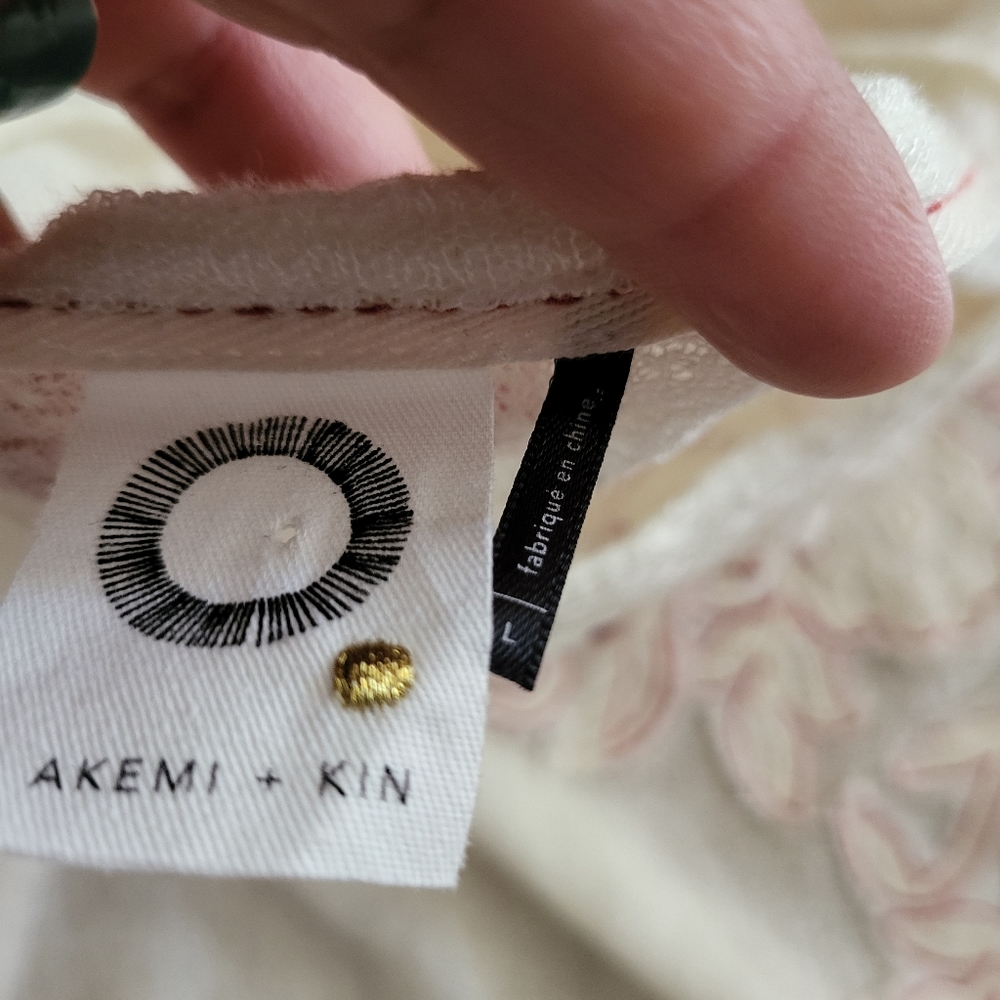 💲Akemi + Kin Large Wool Blend Top - Picture 3 of 4